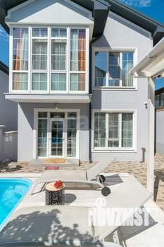 Дом 237м&sup2;, 3-этажный, участок 3 сот.  