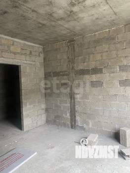 Дом 280м&sup2;, 3-этажный, участок 6 сот.  