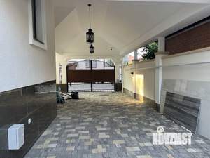 Коттедж 348м², 3-этажный, участок 6 сот.  