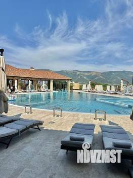 Дом 242м&sup2;, 3-этажный, участок 3 сот.  