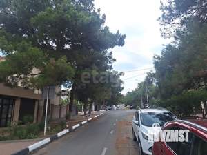 Дом 263м&sup2;, 3-этажный, участок 4 сот.  