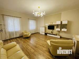 Дом 208м&sup2;, 2-этажный, участок 7 сот.  