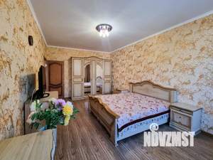 Дом 352м², 3-этажный, участок 4 сот.  