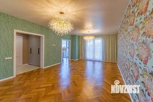 Коттедж 288м&sup2;, 3-этажный, участок 6 сот.  