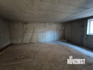 Дом 236м&sup2;, 3-этажный, участок 3 сот.  