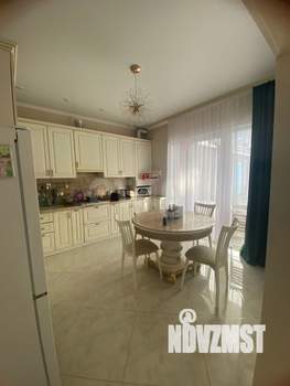 Дом 177м&sup2;, 2-этажный, участок 4 сот.  