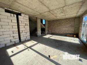 Дом 217м&sup2;, 2-этажный, участок 4 сот.  