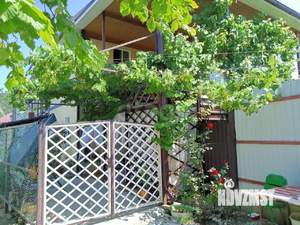 Дом 180м&sup2;, 2-этажный, участок 8 сот.  