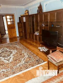 Дом 420м², 3-этажный, участок 5 сот.  