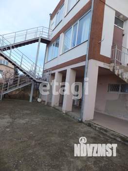 Дом 320м&sup2;, 3-этажный, участок 5 сот.  