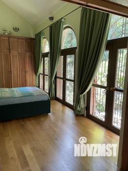 Дом 750м², 2-этажный, участок 27 сот.  