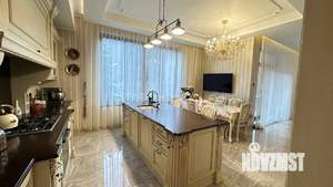 Дом 512м&sup2;, 5-этажный, участок 25 сот.  