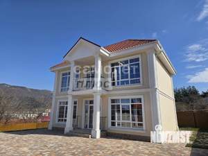 Дом 166м&sup2;, 2-этажный, участок 8 сот.  