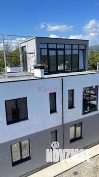 Коттедж 224м², 3-этажный, участок 4 сот.  