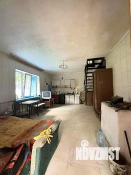 Дом 100м&sup2;, 2-этажный, участок 7 сот.  