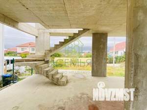 Дом 140м&sup2;, 2-этажный, участок 3 сот.  