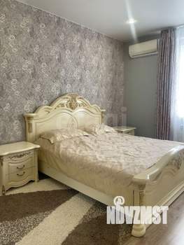 Таунхаус 210м&sup2;, 3-этажный, участок 1 сот.  