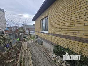 Дом 137м&sup2;, 3-этажный, участок 6 сот.  