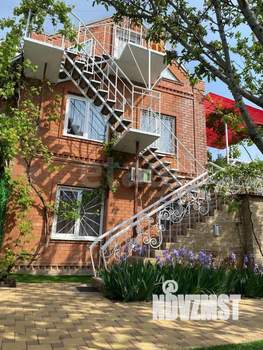 Дом 163м&sup2;, 3-этажный, участок 7 сот.  