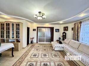 Дом 269м&sup2;, 3-этажный, участок 7 сот.  