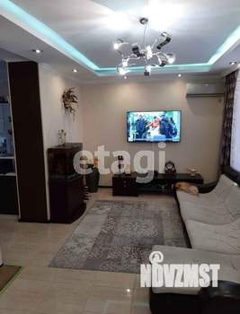 Дом 242м&sup2;, 2-этажный, участок 3 сот.  