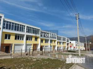 Таунхаус 231м&sup2;, 3-этажный, участок 2 сот.  