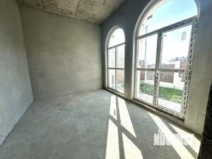 Дом 190м&sup2;, 2-этажный, участок 4 сот.  