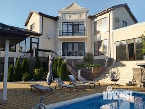 Дом 300м&sup2;, 2-этажный, участок 8 сот.  