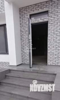 Дом 270м², 3-этажный, участок 3 сот.  
