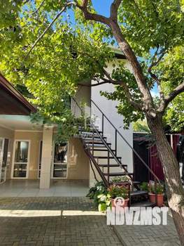 Дом 250м&sup2;, 2-этажный, участок 3 сот.  