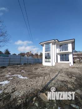 Дом 200м&sup2;, 2-этажный, участок 4 сот.  