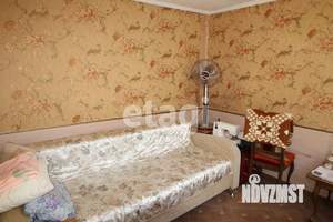 Дом 180м&sup2;, 2-этажный, участок 4 сот.  