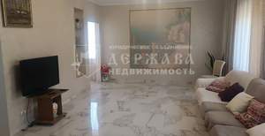 Дом 262м², 3-этажный, участок 8 сот.  