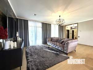 Дом 237м&sup2;, 3-этажный, участок 10 сот.  