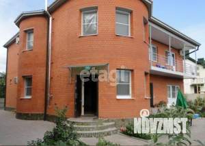 Дом 330м&sup2;, 2-этажный, участок 6 сот.  