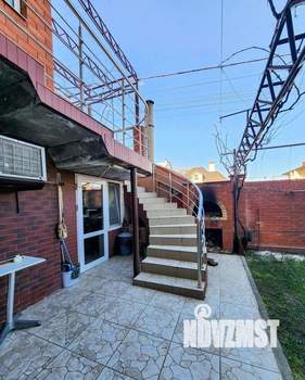 Дом 480м&sup2;, 3-этажный, участок 4 сот.  