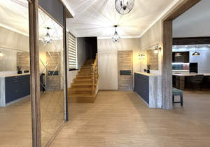 Дом 237м&sup2;, 3-этажный, участок 10 сот.  