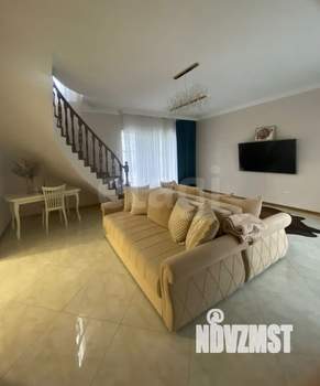 Дом 177м&sup2;, 2-этажный, участок 4 сот.  