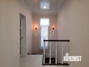 Дом 202м&sup2;, 2-этажный, участок 8 сот.  