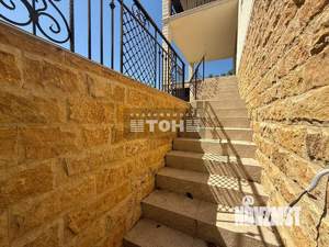 Коттедж 399м&sup2;, 2-этажный, участок 7 сот.  