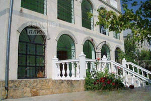 Дом 340м&sup2;, 3-этажный, участок 12 сот.  