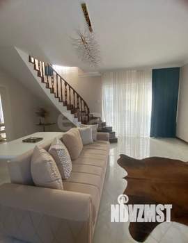 Дом 177м&sup2;, 2-этажный, участок 4 сот.  