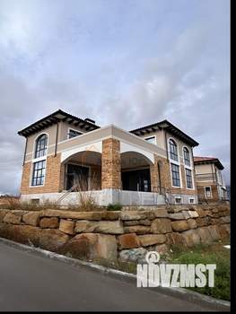 Дом 562м², 3-этажный, участок 6 сот.  