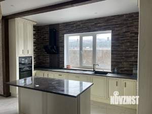 Дом 210м&sup2;, 3-этажный, участок 3 сот.  