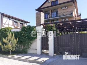 Дом 363м&sup2;, 3-этажный, участок 6 сот.  