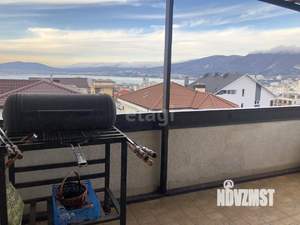 Дом 137м&sup2;, 3-этажный, участок 2 сот.  