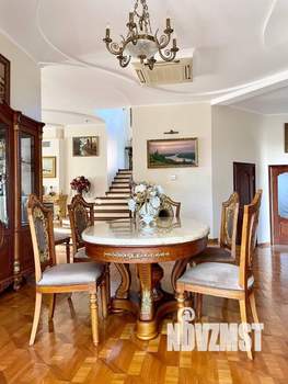 Дом 400м&sup2;, 3-этажный, участок 7 сот.  