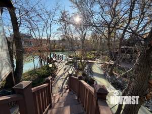 Коттедж 240м&sup2;, 2-этажный, участок 10 сот.  