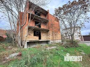 Дом 600м&sup2;, 3-этажный, участок 10 сот.  