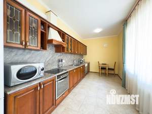 Дом 171м&sup2;, 2-этажный, участок 10 сот.  